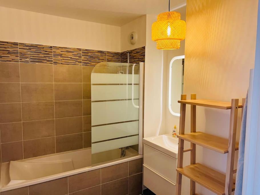 Harmonieux/Bezannes/Pkg Prive Apartment Bagian luar foto