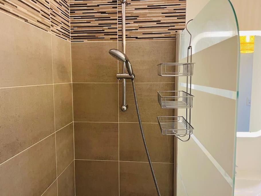 Harmonieux/Bezannes/Pkg Prive Apartment Bagian luar foto