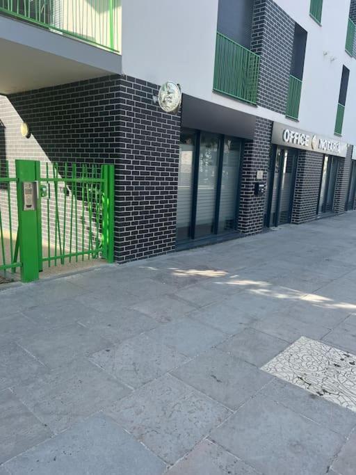Harmonieux/Bezannes/Pkg Prive Apartment Bagian luar foto